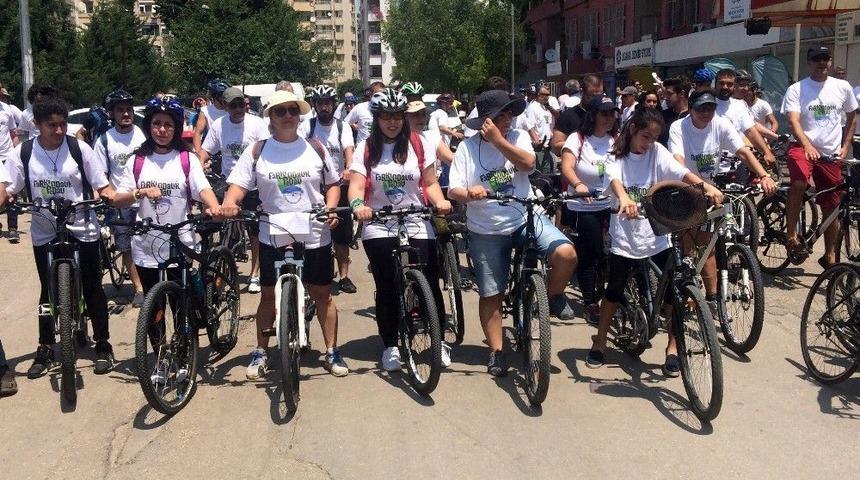 Adana&rsquo;da Pedallar "5 Ocak Stadı" İ&ccedil;in &Ccedil;evrildi