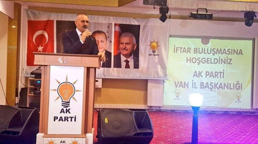 Ak Parti&rsquo;den Geleneksel Vefa İftarı