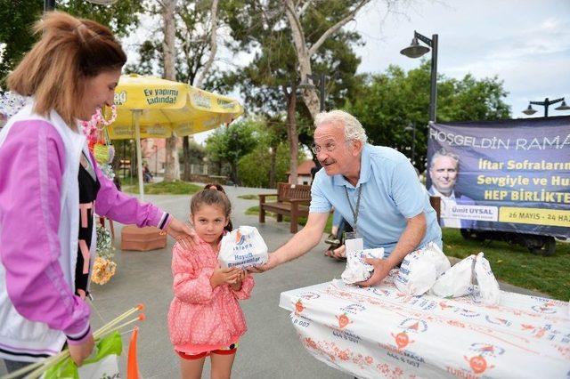 Muratpaşa Belediyesi’nden İftara Yetişemeyene Kumanya