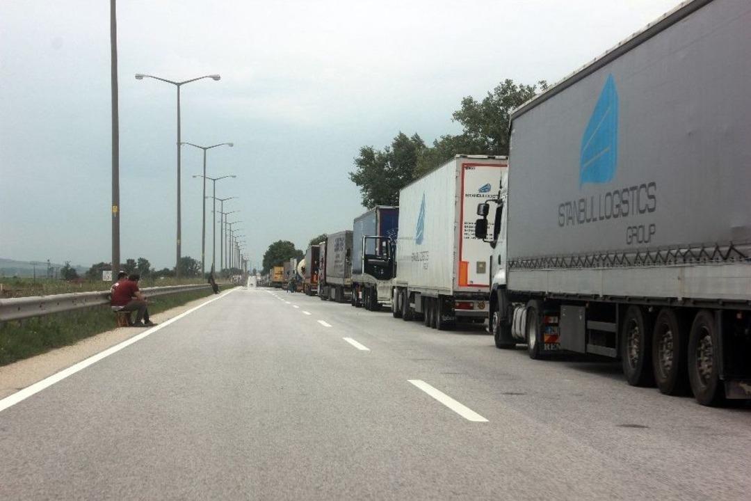 (&ouml;zel Haber) Komşunun &lsquo;grevi&rsquo; Kapıkule&rsquo;yi Vurdu