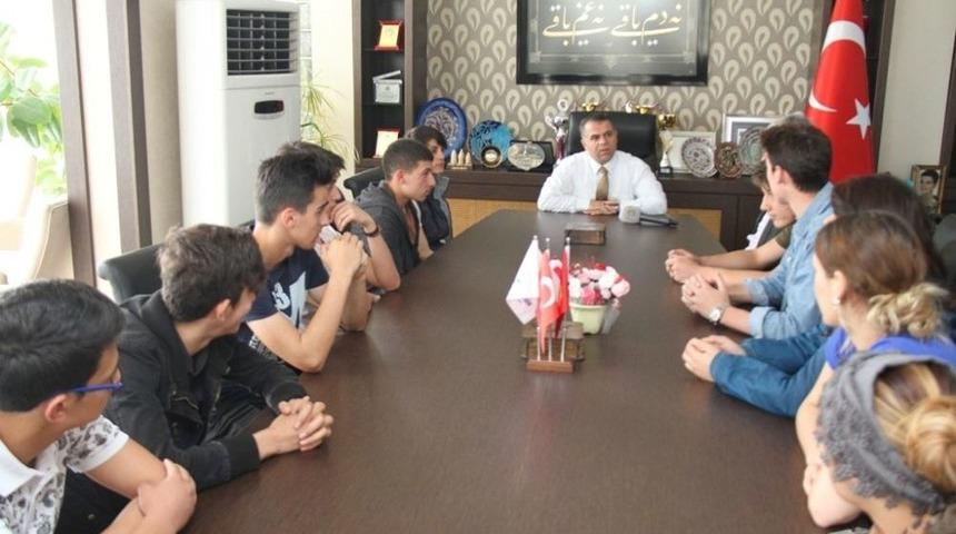 Stajyer &Ouml;ğrencilerden Başkan Aksoy&rsquo;a Ziyaret