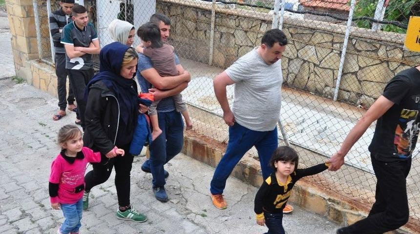 &Ccedil;anakkale&rsquo;de 40 Ka&ccedil;ak G&ouml;&ccedil;men Yakalandı