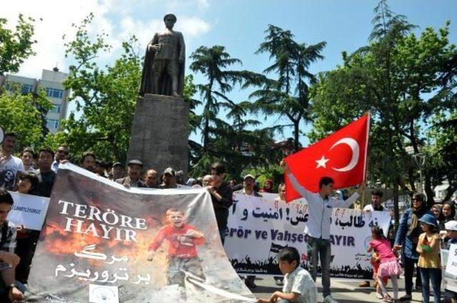 Afganlı Mültecilerden Terörü Protesto Eylemi