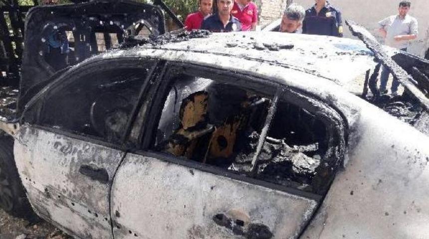 Adıyaman'da Park Halindeki Otomobil Yandı