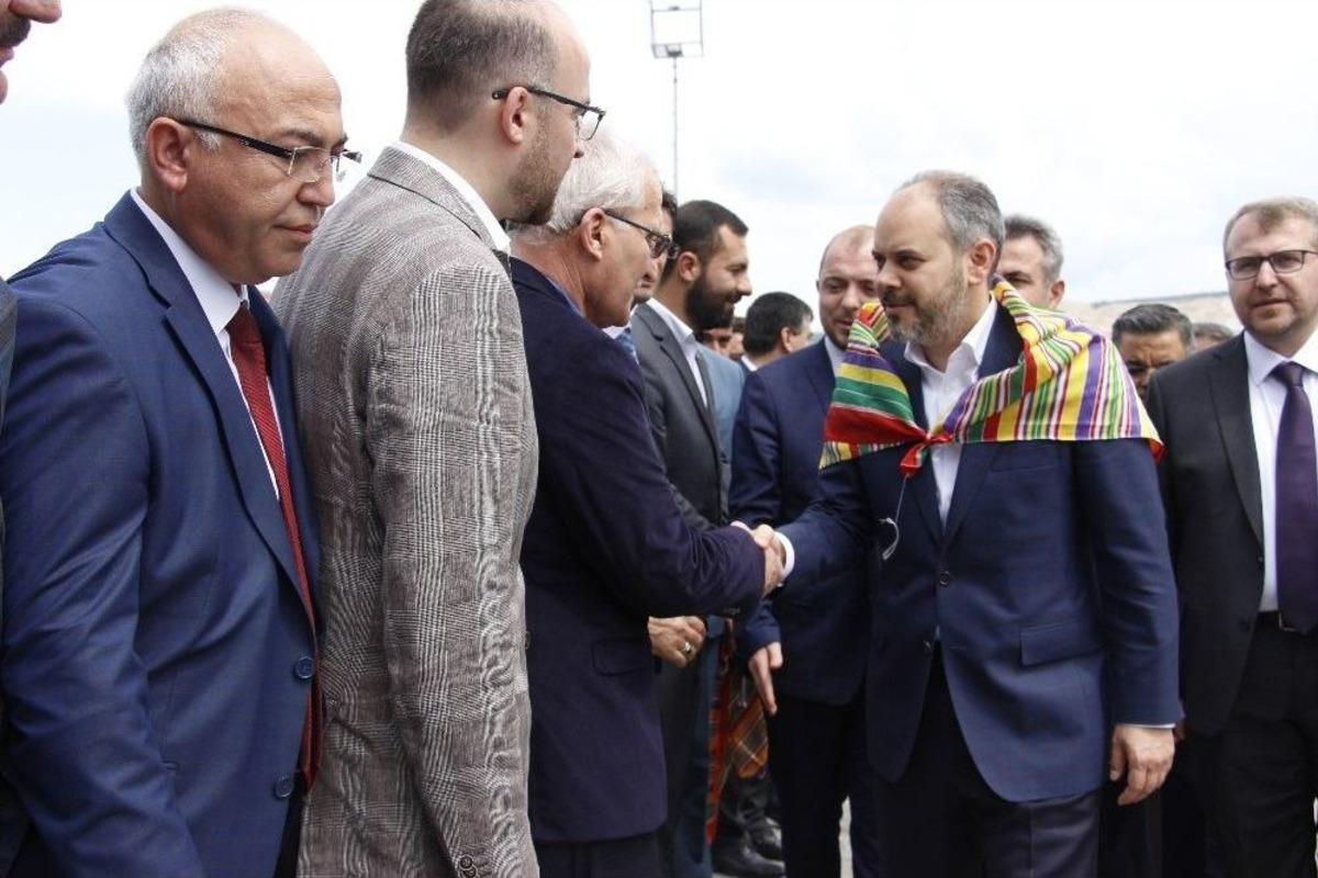 Bakan Kılı&ccedil;, Ertuğrul Gazi T&uuml;rbesini Ziyaret Etti