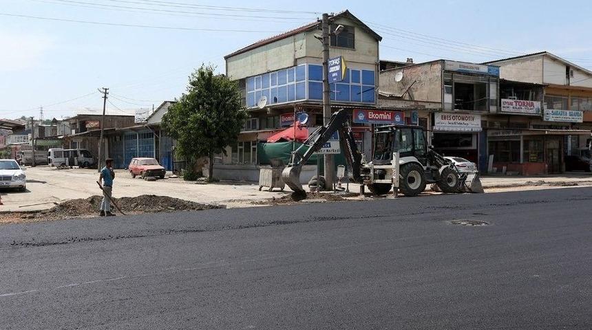 Erenler Modern Sanayinde Asfalt &Ccedil;alışmaları S&uuml;r&uuml;yor