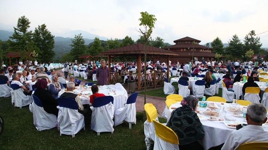 Kardeşlik Sofraları Karap&uuml;r&ccedil;ek&rsquo;te Kuruluyor