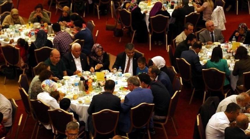 Ereğli Belediyesi&rsquo;nden Şehit Aileleri Ve Gazilere İftar