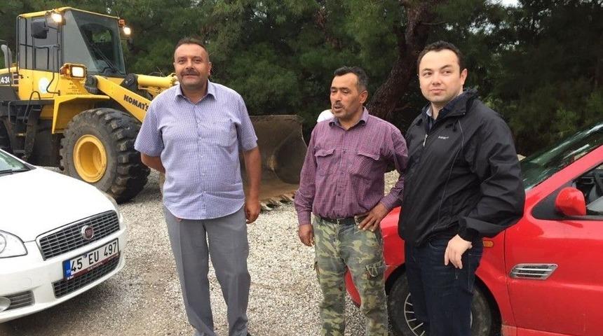 Yağışlar Nedeniyle Zarar G&ouml;ren Yollara Bakım