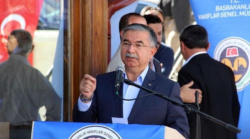 Bakan Yılmaz&rsquo;dan Pamukkale &Uuml;niversitesi Rekt&ouml;r&uuml; Bağ&rsquo;a Tepki
