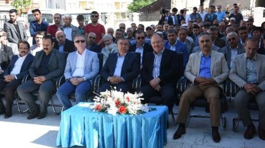 Bakan Yılmaz: Rekt&ouml;r Eşinin Atamasını Doğru Bulmuyorum