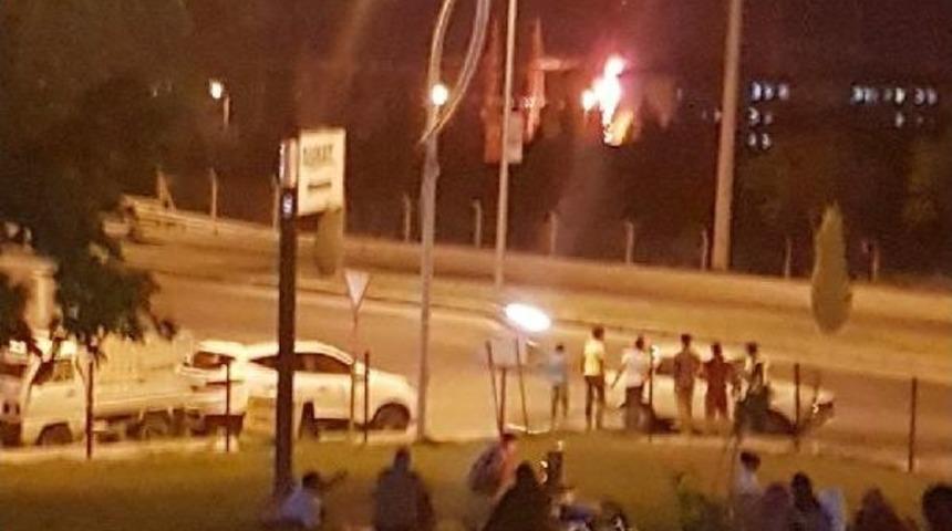 Şanlıurfa&rsquo;Da Isınan Trafo Patlayıp Alev Aldı