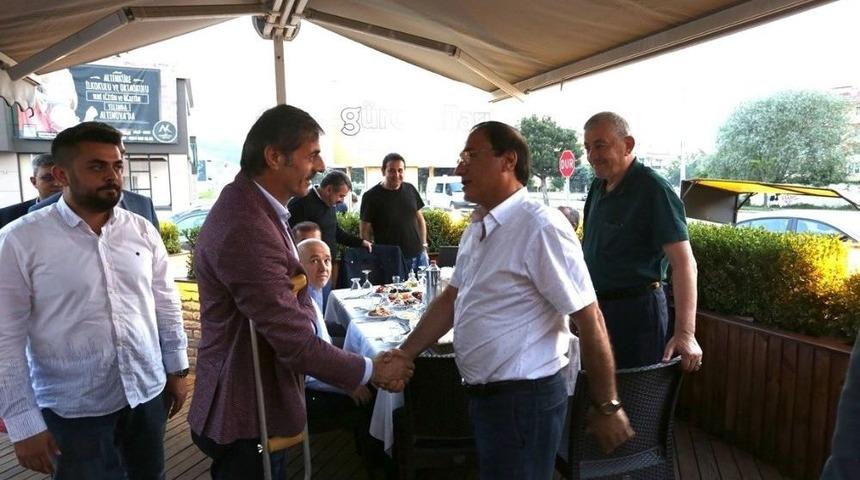 Başkan Alemdar, Meclis &Uuml;yeleriyle İftar Sofrasında Buluştu