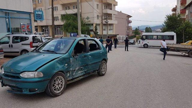 Bilecik’te Zincirleme Trafik Kazası: 3 Yaralı