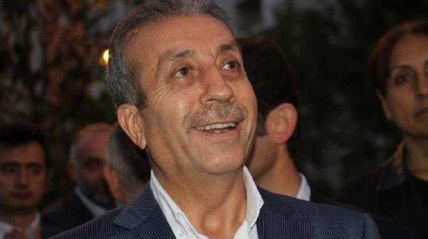 Mehdi Eker Başakşehirlilerle Birlikte Iftar A&ccedil;tı