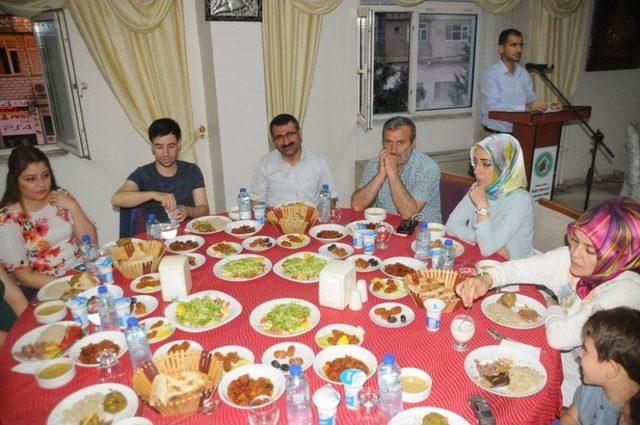 Cizreliler Kardeşlik İftarında Biraraya Geldi 2