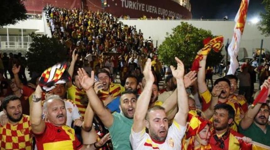 G&ouml;ztepe&rsquo;Nin S&uuml;per Lig Sevinci Stat Dışına Taştı