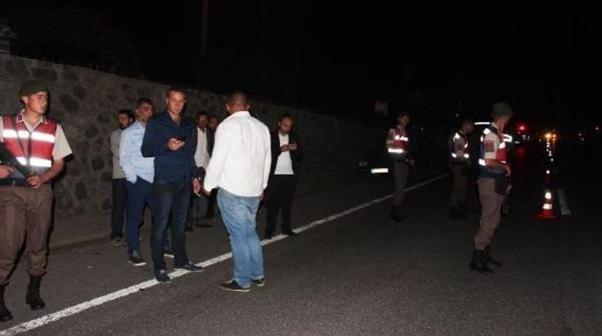 Yol Kenarında Cesedi Bulundu