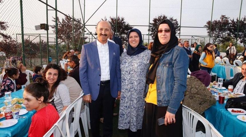 Sultangazililer İftarını Mimar Sinan Kent Ormanı&rsquo;nda A&ccedil;tı