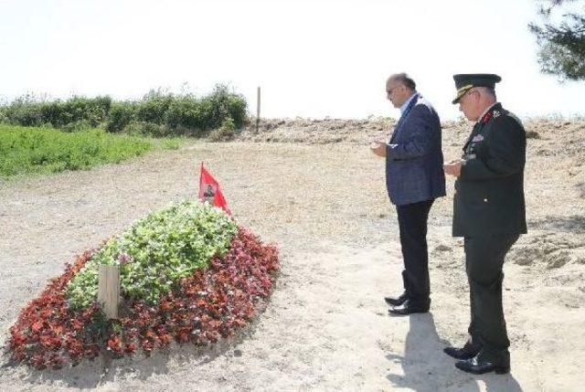 Bakan Işık, Şenoba Şehitlerinin Kabirlerini Ziyaret Etti, Şehit Evinde Iftar Yaptı