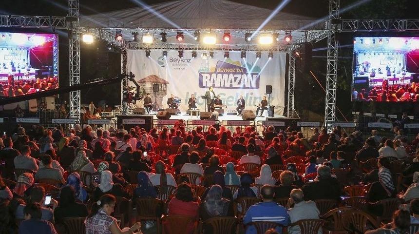 Ahmet &Ouml;zhan, Beykoz&rsquo;da G&ouml;n&uuml;llere Seslendi