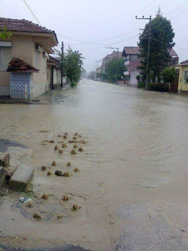 İnönü’de Yağmur Sele Neden Oldu