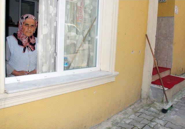 Türkiye’de 3 Milyon 100 Bin, Giresun’da İse 33 Bin 400 Kişi Yalnız Yaşıyor