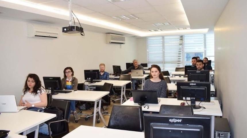 Mmo&rsquo;nun Cad/cam Eğitimleri Devam Ediyor