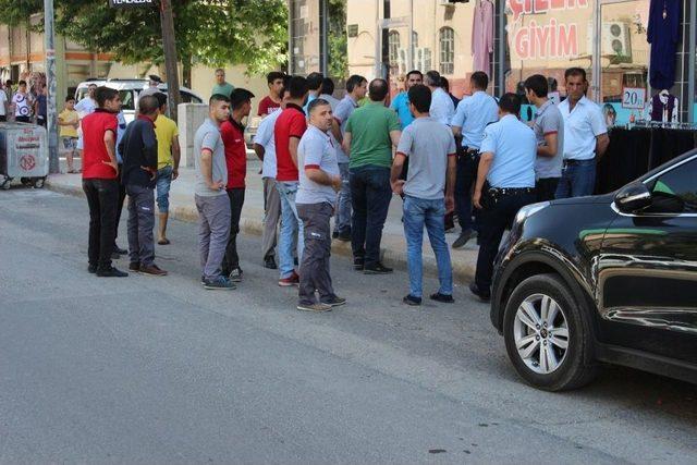 Maddi Hasarlı Kaza Sonrası Silahına Sarıldı 2