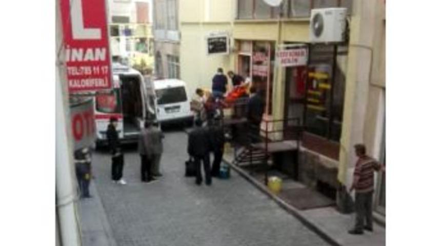 Berberde Sıra Beklerken Kalp Krizi Ge&ccedil;irdi