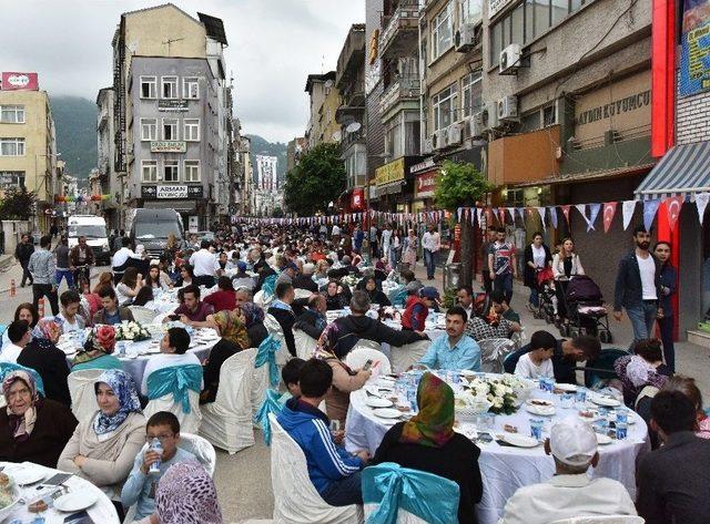 Cadde Boyu İftar