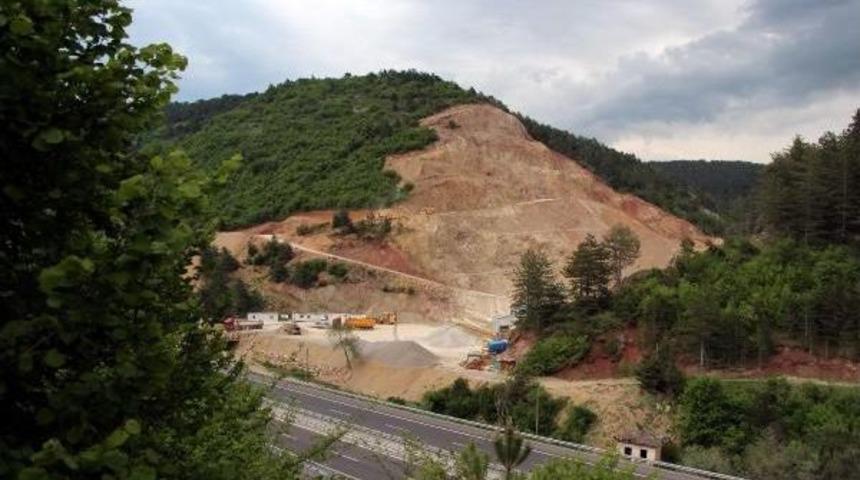 Kalker Ocağı Ormanı Tahrip Etti