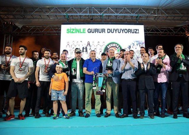 Büyükşehir Basket’ten Şampiyonluk Coşkusu