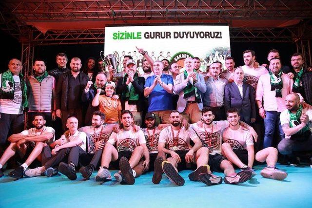 Büyükşehir Basket’ten Şampiyonluk Coşkusu