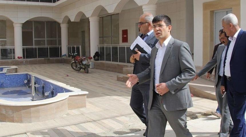 Başkale Belediyesinden Taziye Evi Yapımı