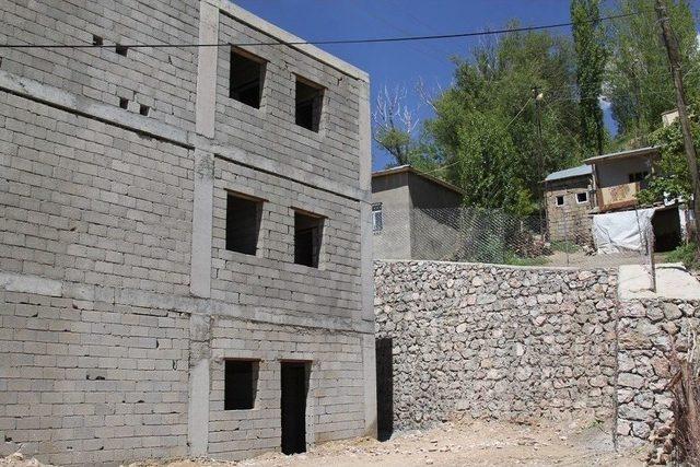 Başkale Belediyesinden Taziye Evi Yapımı