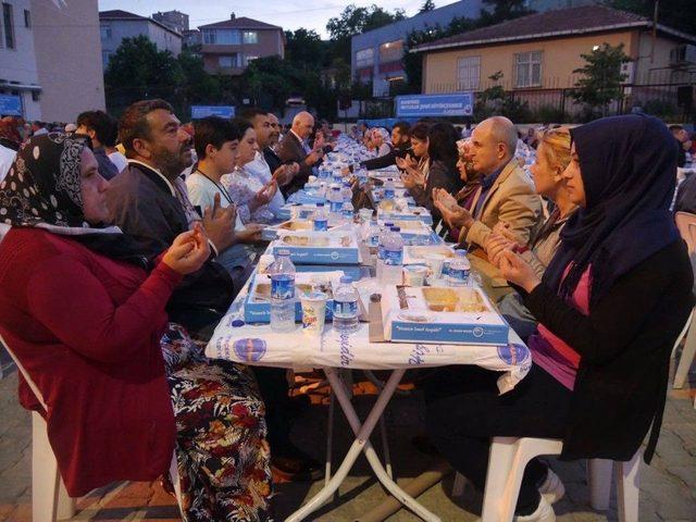 Büyükçekmece Ailesi, Ramazan’ı Dolu Dolu Yaşıyor