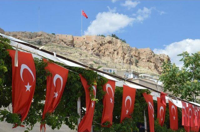 Mardin Kalesi Turizme Açılmayı Bekliyor