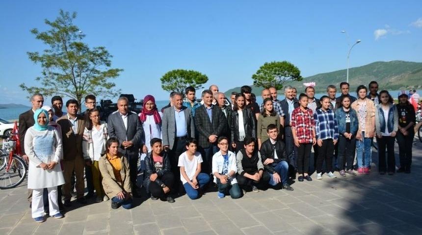 Teog&rsquo;da Başarı Elde Eden &Ouml;ğrencilere Bisiklet