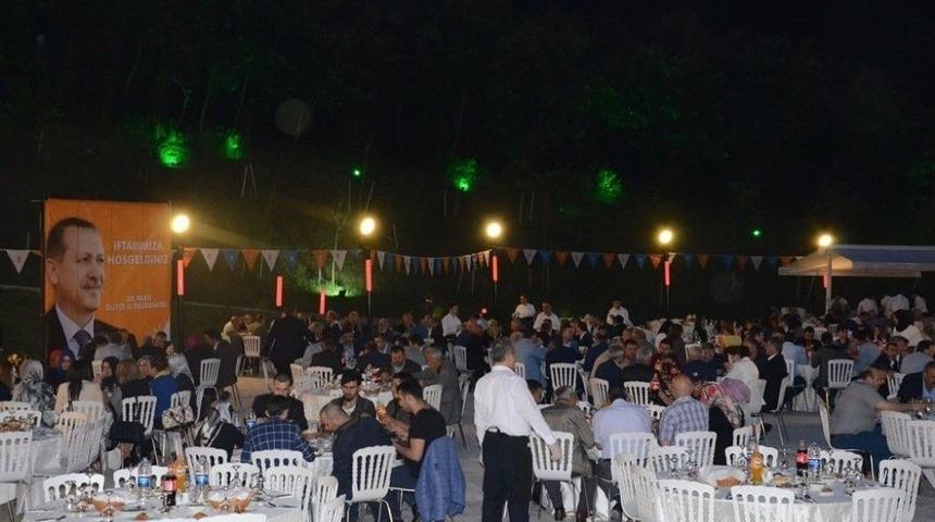 Ak Parti Teşkilatları İftarda Buluştu