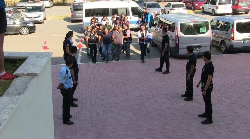 Muğla Merkezli G&ouml;&ccedil;men Ka&ccedil;ak&ccedil;ılığı Operasyonunda 13 Kişi Adliyede