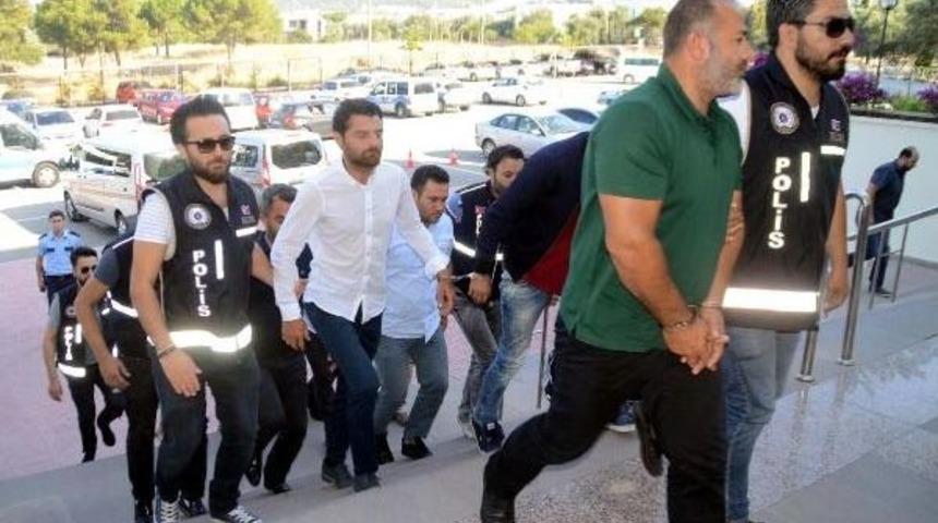Bodrum'da 13 G&ouml;&ccedil;men Ka&ccedil;ak&ccedil;ılığı Zanlısı Adliyede
