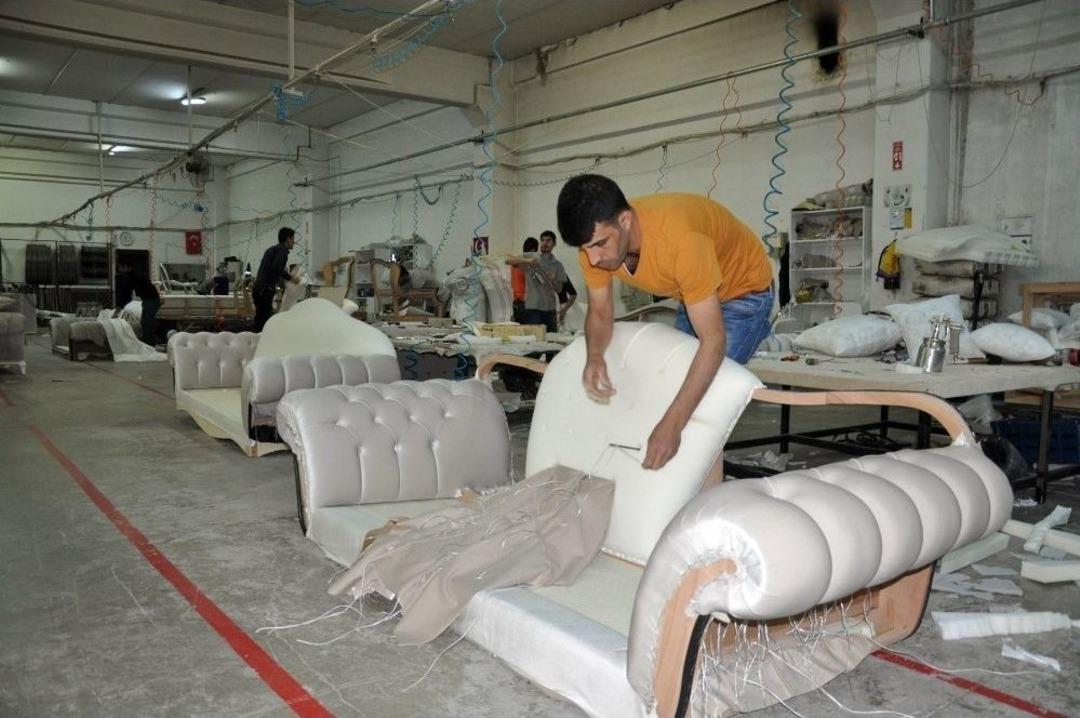 Mobilya Sekt&ouml;r&uuml;n&uuml;n &Ouml;zel İş&ccedil;ileri