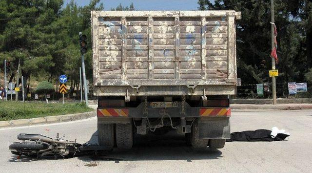 Adana’da Trafik Kazası: 1 Ölü, 1 Ağır Yaralı