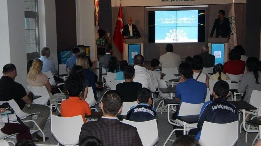 Nil&uuml;fer Belediyesi Atık Yağ Toplayan Okulları Bilgisayarla &Ouml;d&uuml;llendirdi