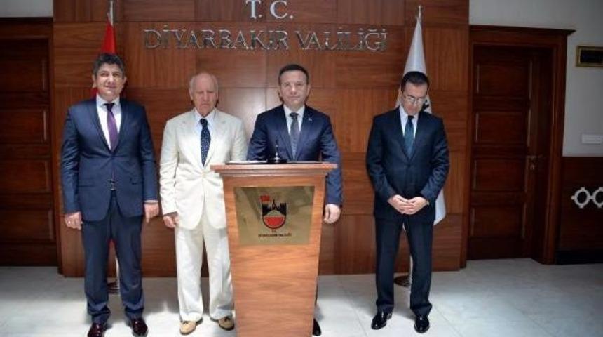 Diyarbakırlı Iş Adamı &Ccedil;&uuml;ng&uuml;ş'e Okul Ve Yurt Yaptıracak