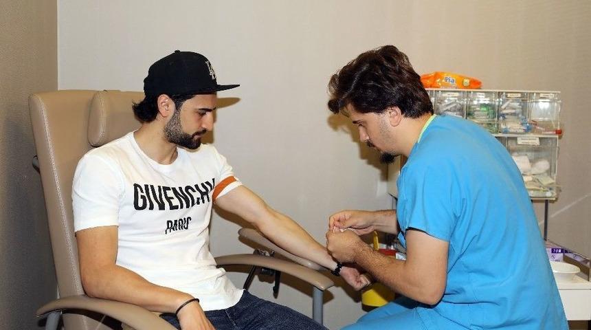 Mehmet Ekici Sağlık Kontrol&uuml;nden Ge&ccedil;ti