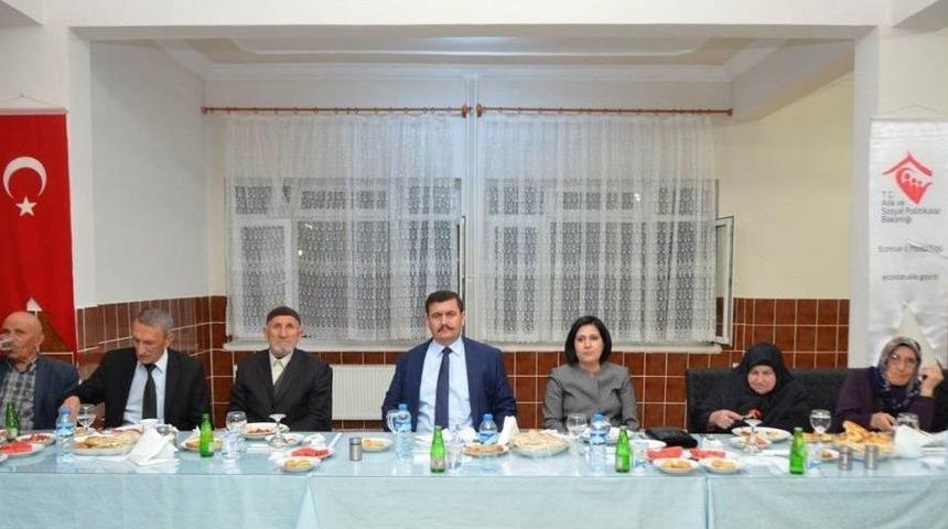 Vali Arslantaş, Huzur Evi Ve Engelsiz Yaşam Merkezi Sakinleri İle İftarda Buluştu