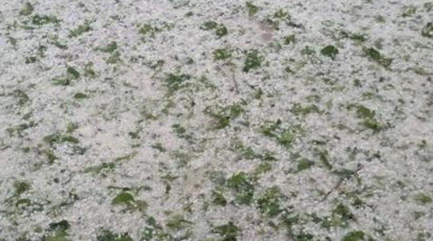 G&ouml;lpazarı&rsquo;nı Dolu Vurdu