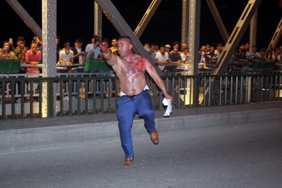 Manavgat&rsquo;ta Bı&ccedil;aklı Eylem